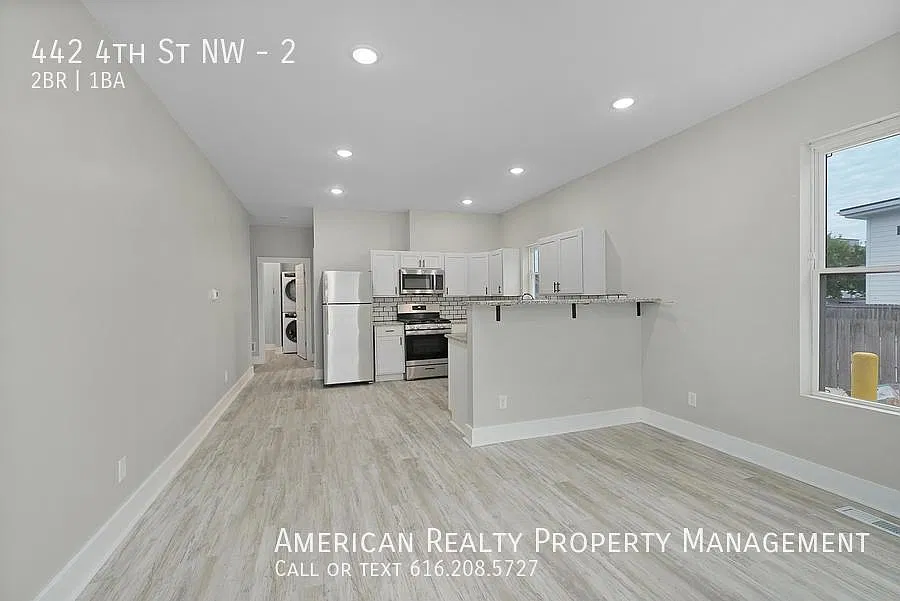 2 bed, 955 sqft, $1,750 — Photo 3