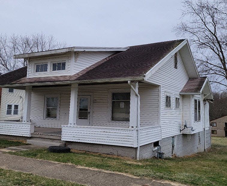 1st image of 330 E Main St