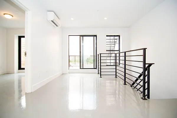 Rented by Greenpoint Properties | media 7