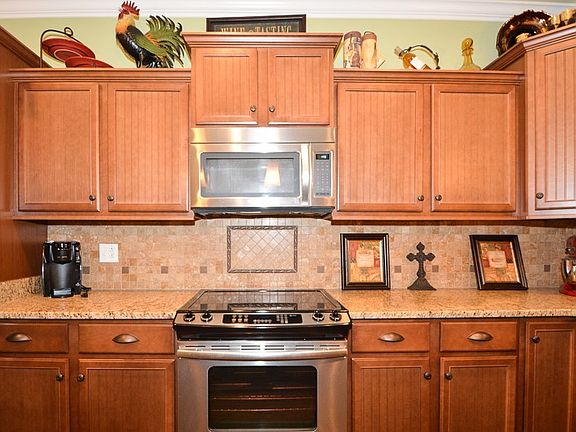 3rd image of 5943 Cottingham Dr