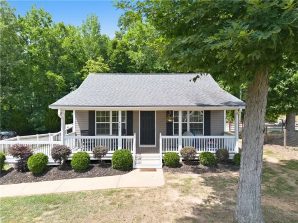 4141 Cross Anchor Rd, Enoree, SC 29335