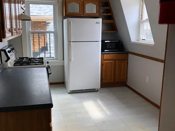 703 E 9th Ave APT 3, Homestead, PA 15120