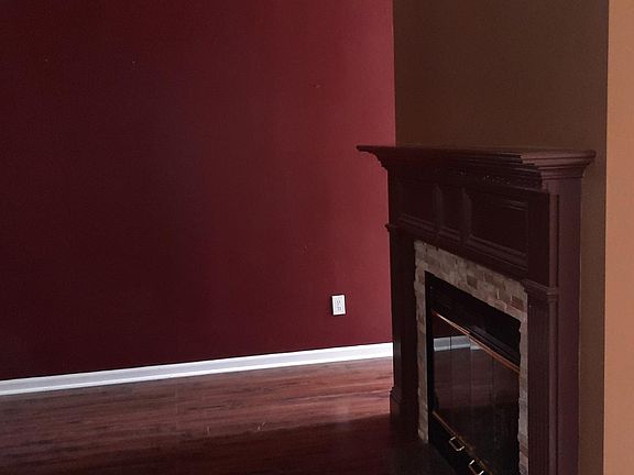 4th image of 203 Iron Wood Ct