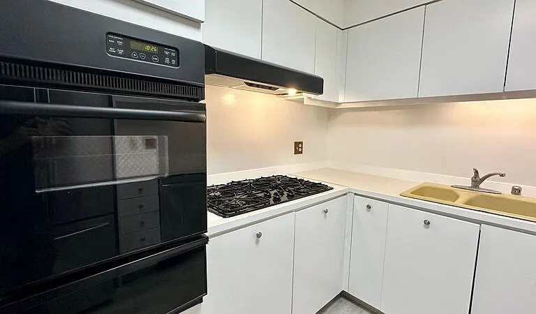1600 Ala Moana Blvd #2506 — Photo 6