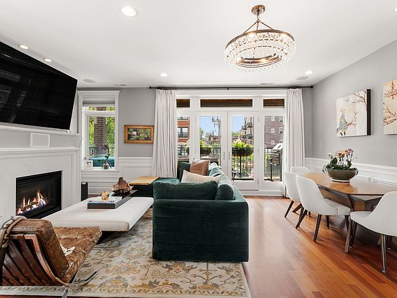 3rd image of 744 W Belmont Ave APT 2F