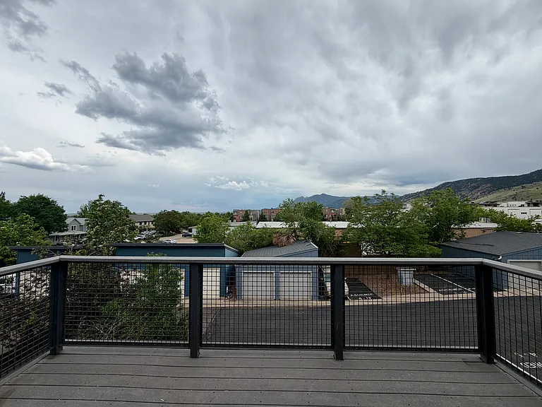 1348 Yellow Pine Ave — Photo 44