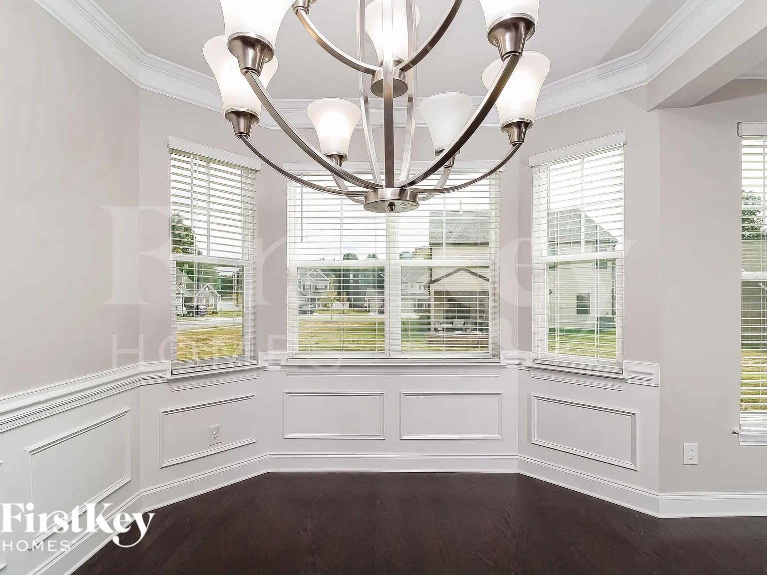 4 bed, 2.5 bath, 2648 sqft, $2,460 — Photo 4
