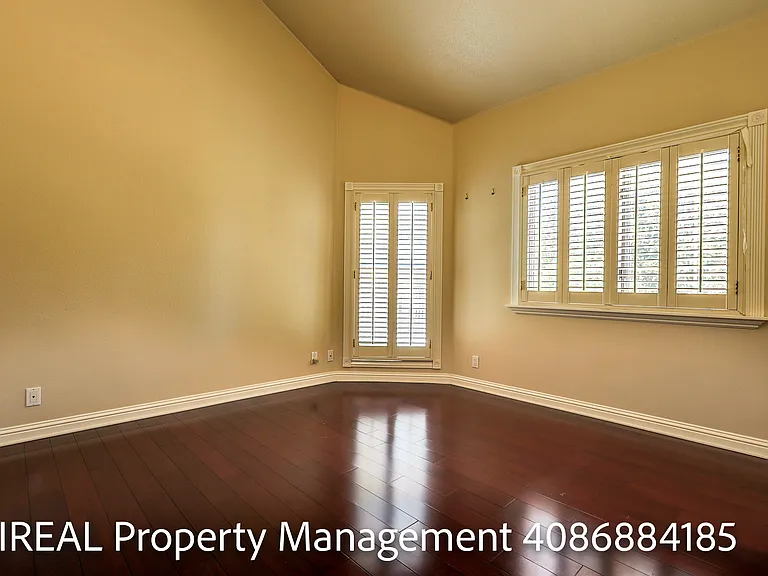 722 Bantry Ct — Photo 21