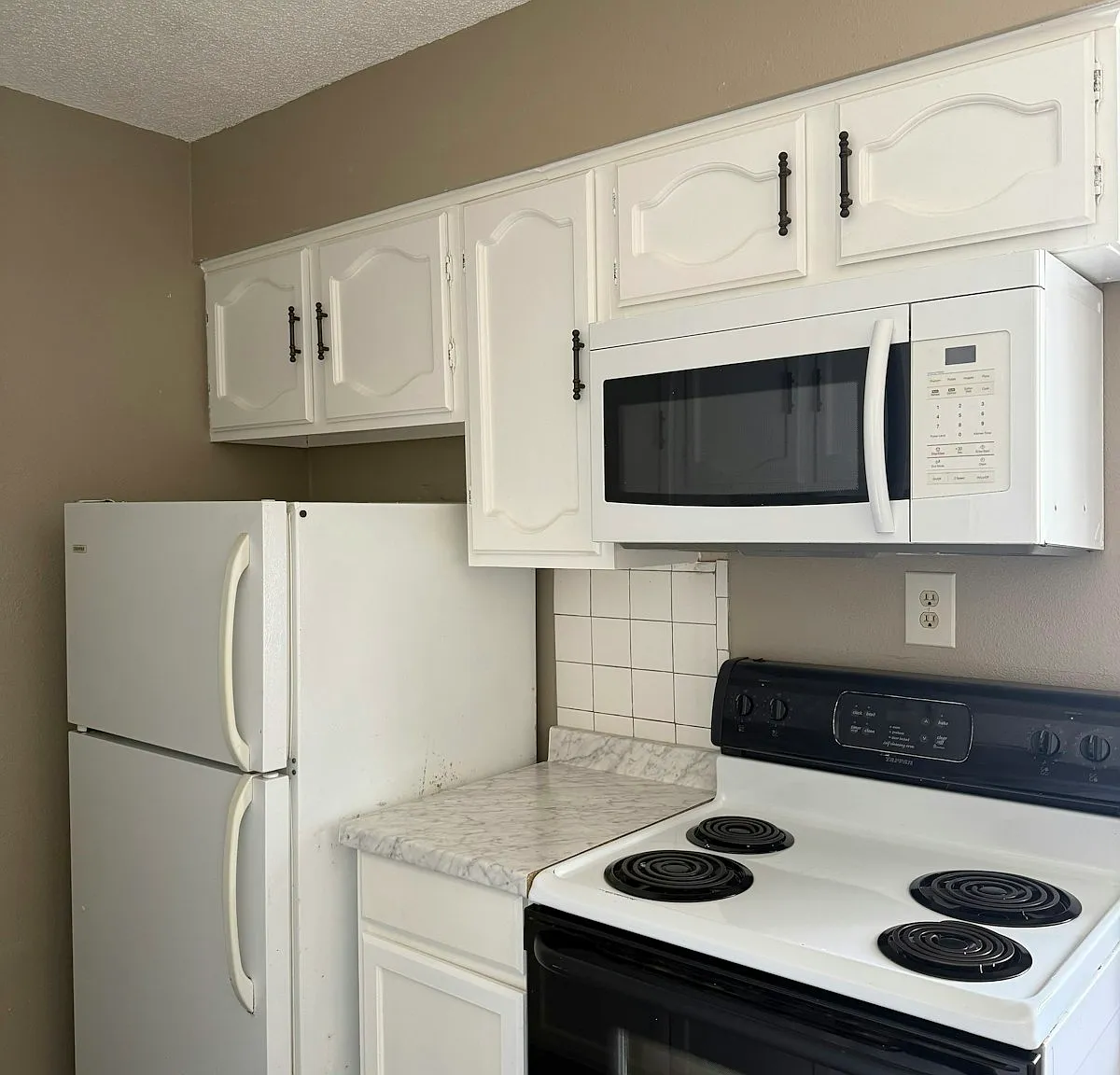 1690 Hofheinz Street, Unit A1 — Photo 3