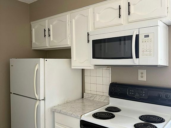 3rd image of 1690 Hofheinz St APT A1