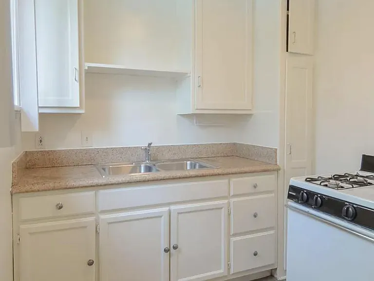 3823 Los Feliz Blvd #9 — Photo 9