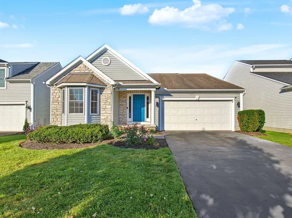 8833 Meadow Grass Ln, Lewis Center, OH 43035
