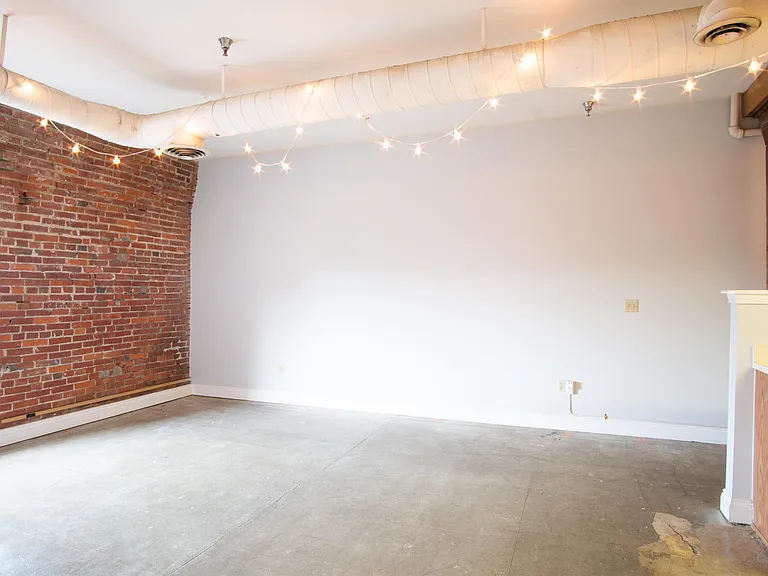 509 Delaware St #502 — Photo 7