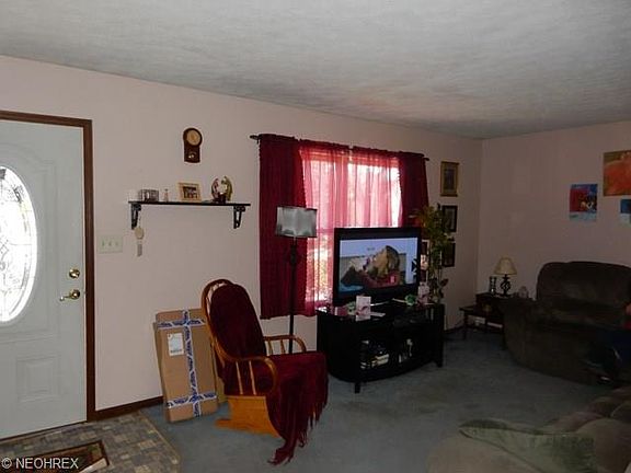 5th image of 348 Pauline Ave