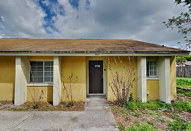 1921 Truman Rd — Photo 1