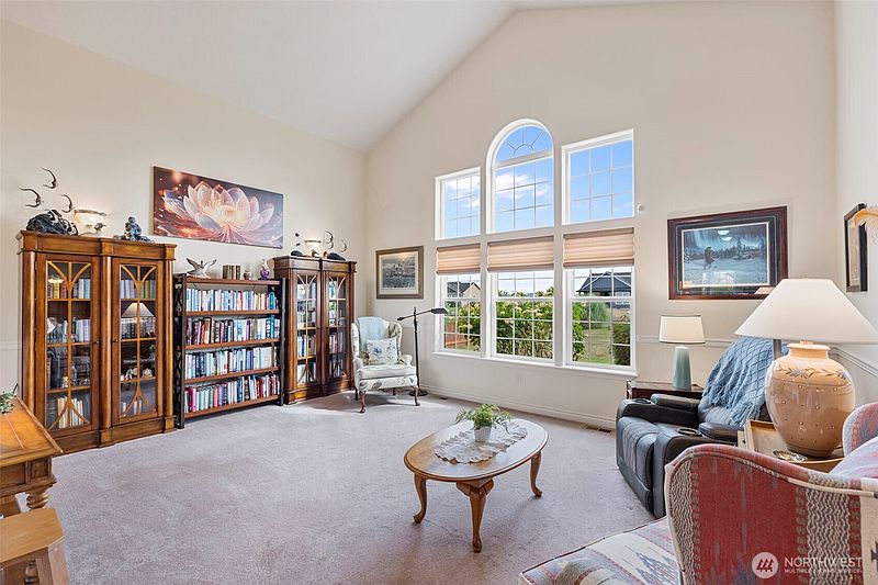 5th image of 127 Skyhawk Drive