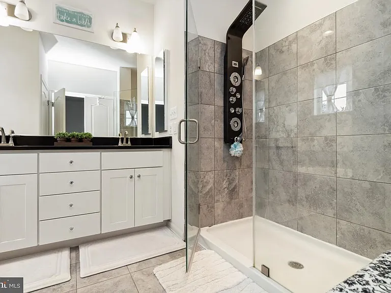 32 Chalice Flower Ct — Photo 10