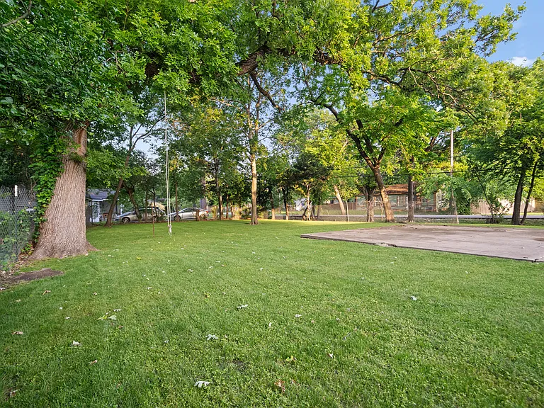920 N Virginia St — Photo 22