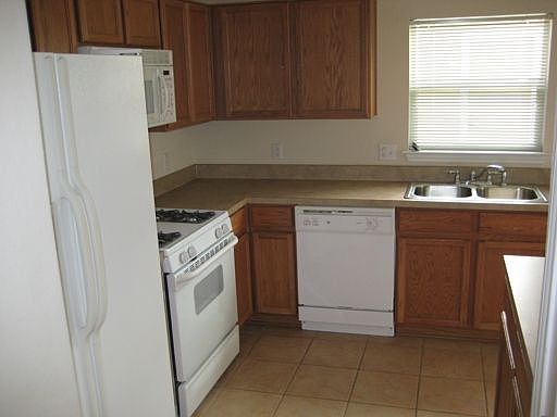 2nd image of 220 Utterback Private St #A