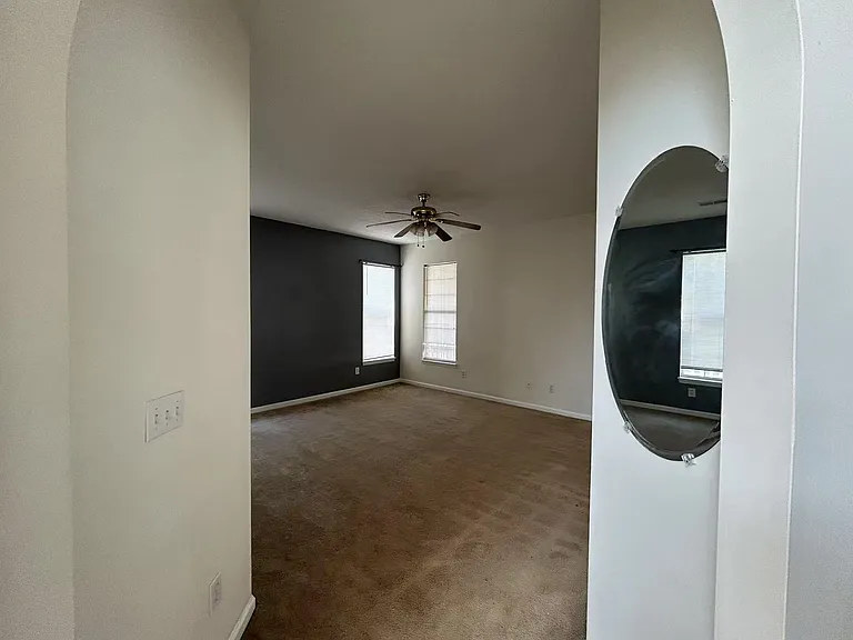 215 Spring Lake Dr — Photo 26
