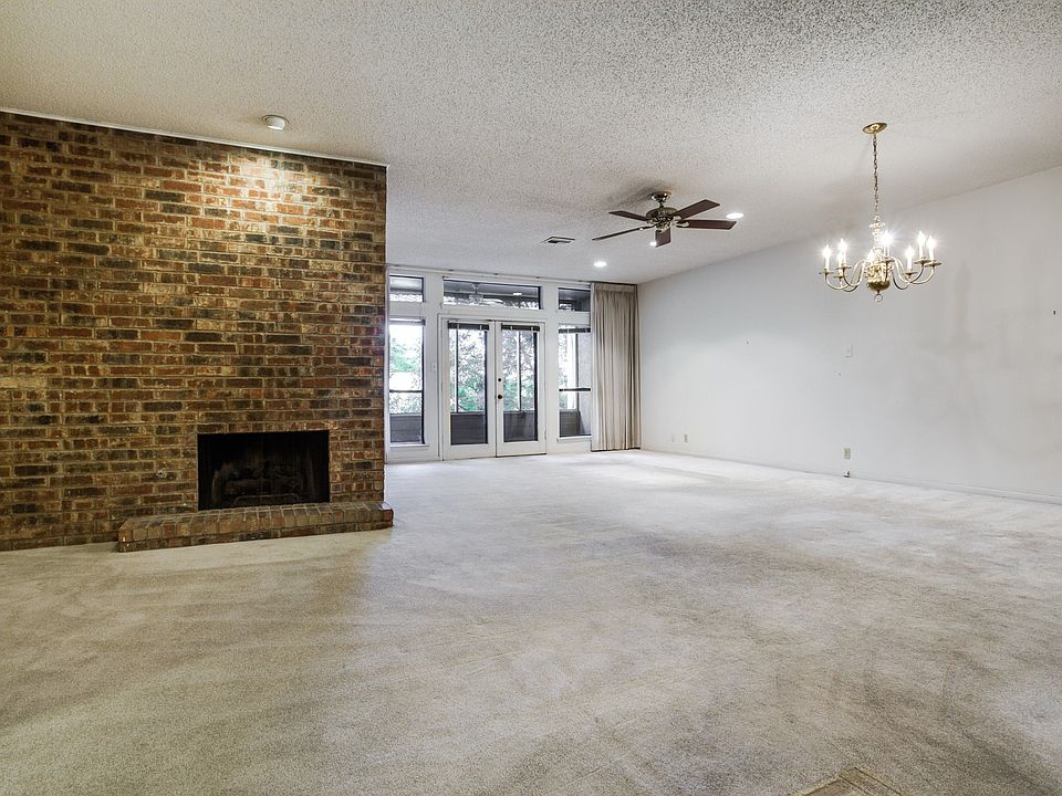 1st image of 6255 W Northwest Hwy APT 208