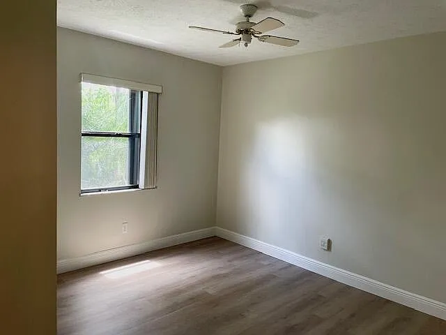 618 SE Streamlet Ave — Photo 19