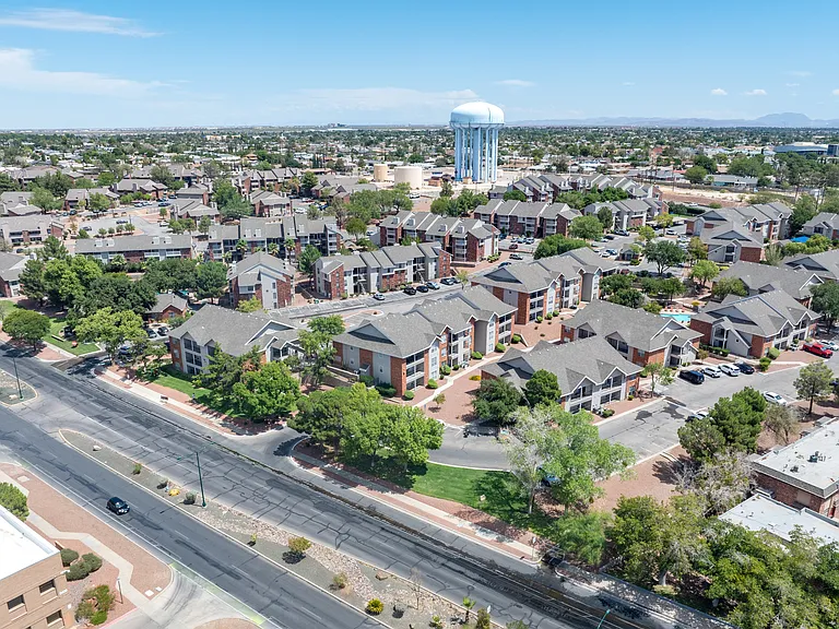 Shadow Ridge Apts. — Photo 20