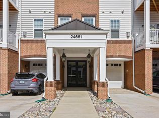 24661 Woolly Mammoth Ter UNIT 200, Aldie, VA 20105