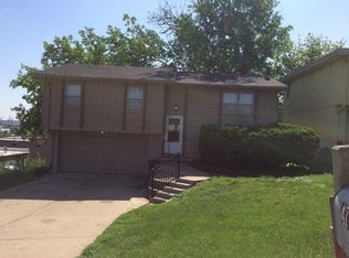 4721 S 81st St, Omaha, NE 68127