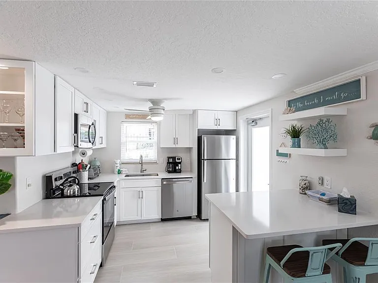 6154 Midnight Pass Rd #D-15 — Photo 9