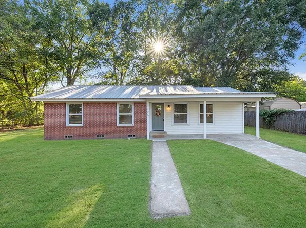 106 Pecan St, Linden, TX 75563