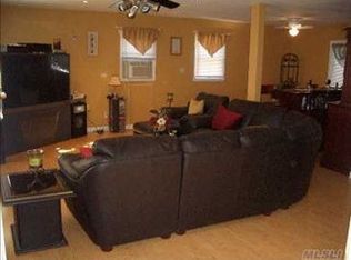 5 Tappan Ave, Babylon, NY 11702