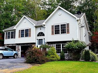 263 Four Seasons Dr, Drums, PA 18222