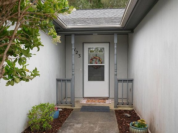 4th image of 123 Daphne Drive