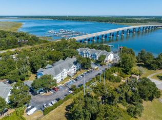 1231 Ladys Island Dr UNIT 215, Port Royal, SC 29935