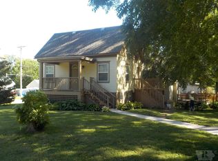 2108 9th Ave E, University Park, IA 52595