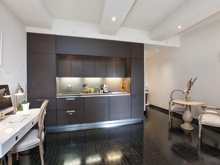 20 Pine St #1715 — Photo 4