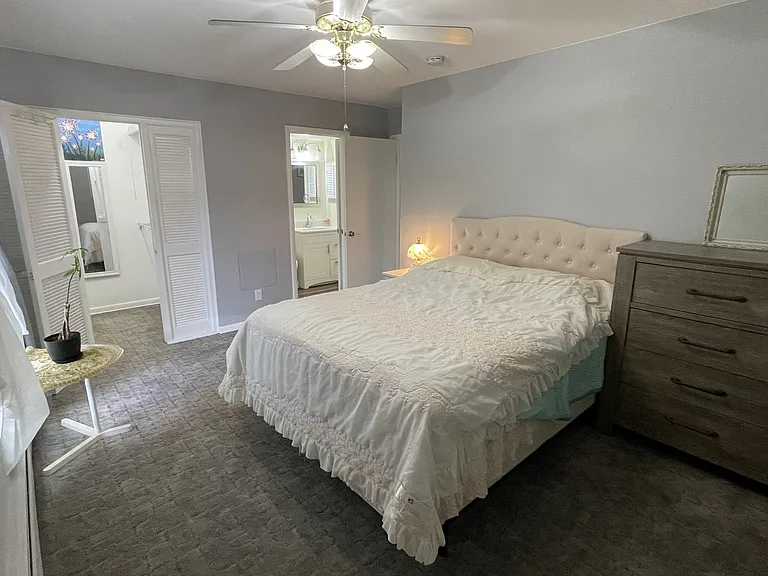 250 N Liberty St #205 — Photo 6