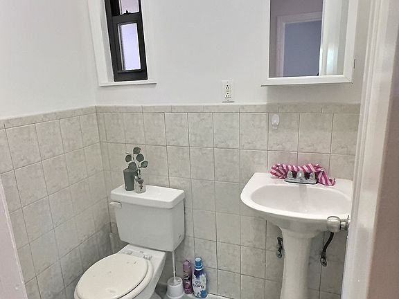5th image of 42-07 Astoria Blvd N #1
