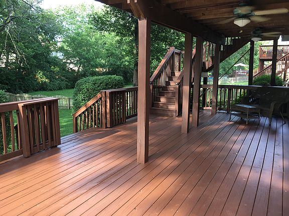 Lower deck