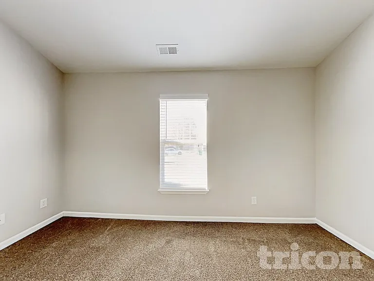 10203 Green Hedge Ave — Photo 7
