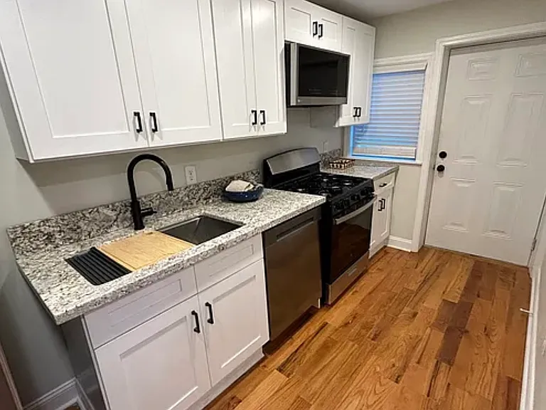 64 South St #1 — Photo 5