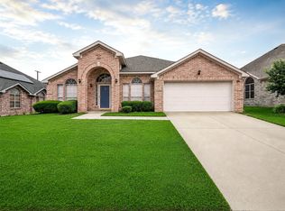 1022 Pondview Dr, Cedar Hill, TX 75104