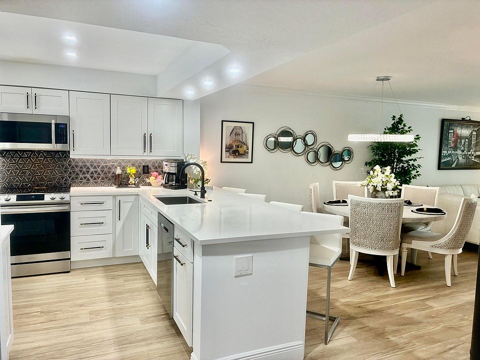 1st image of 5778 Crystal Shores Drive #303