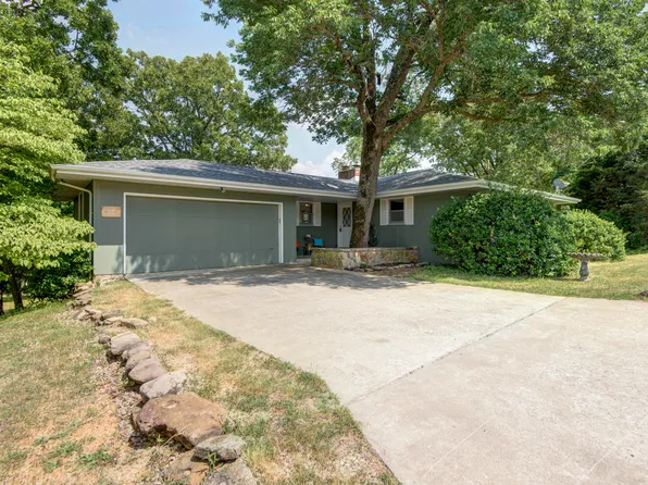 204 N Maple Street, Blue Eye, MO 65611