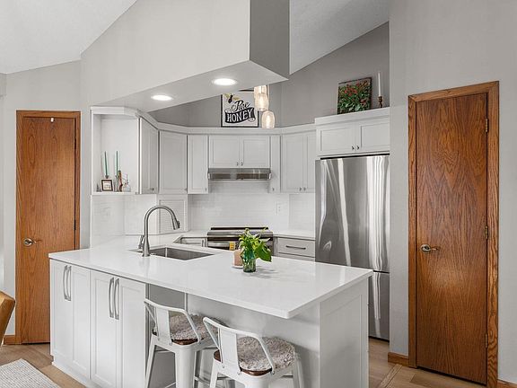 4th image of 4121 Cliffside DRIVE
