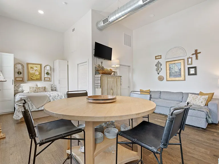 1801 2nd Ave #301 — Photo 12