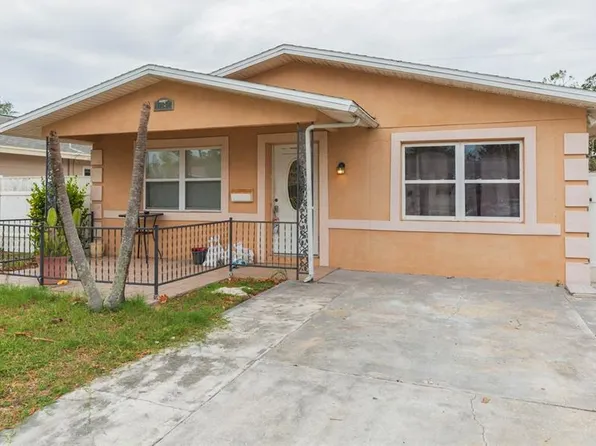 1755 Shore Acres Blvd NE, Saint Petersburg, FL 33703