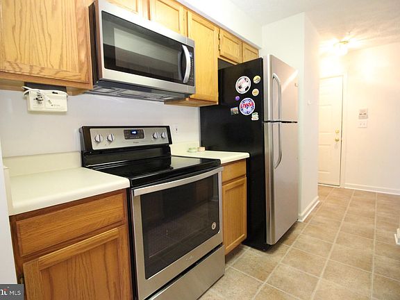 4th image of 3560 Sherbrooke Cir