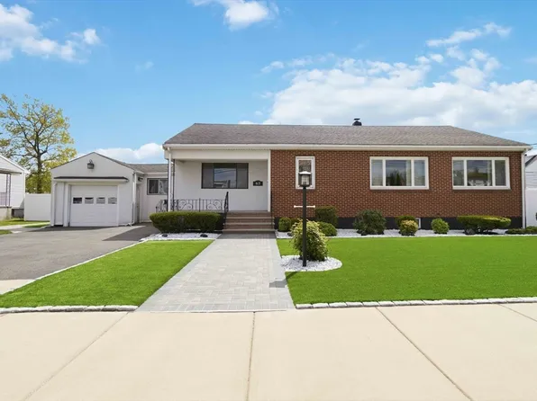 63 Taft St, Revere, MA 02151